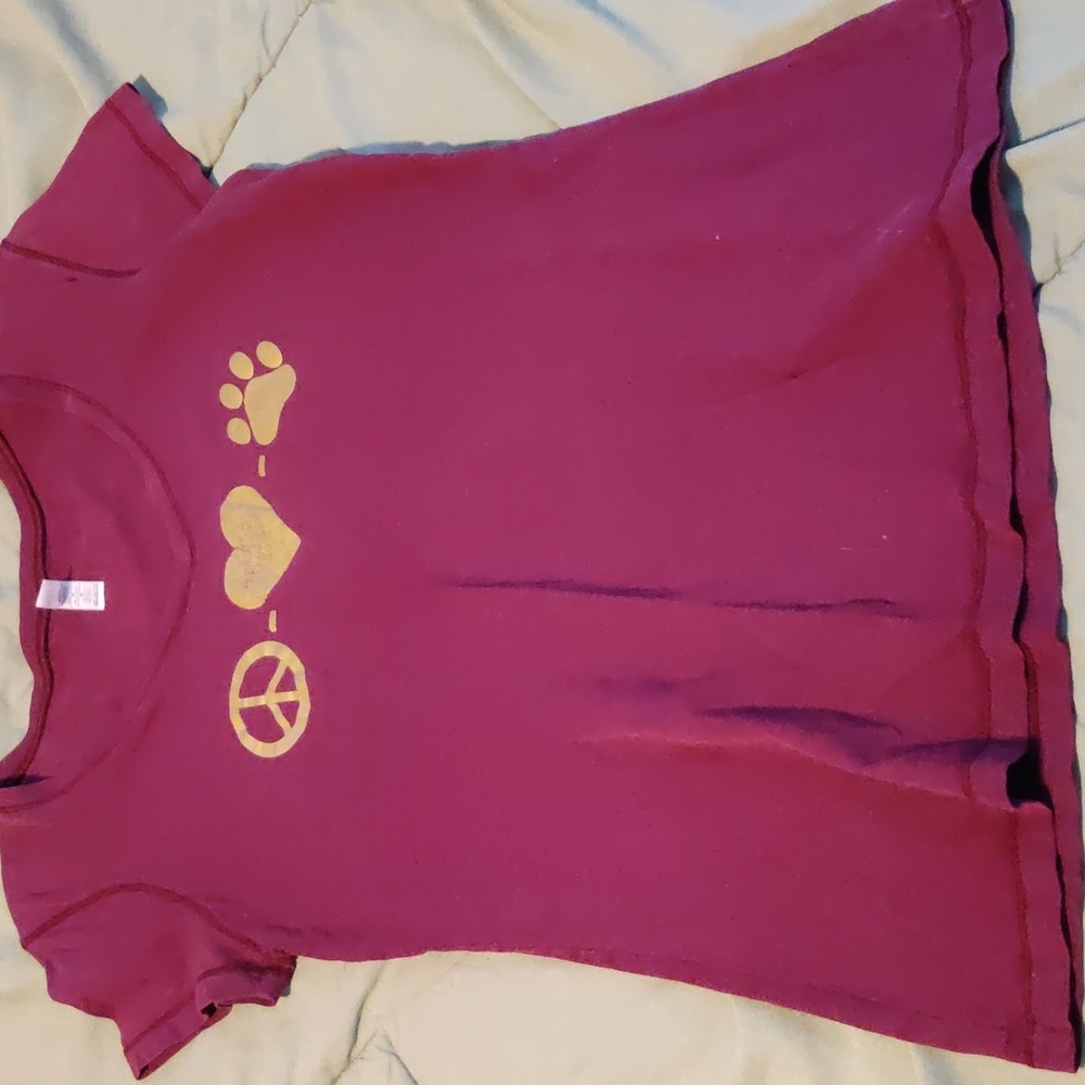 Cute Peace Love Pet design T-shirt